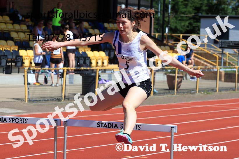 Womens hurdles, 2024 NE Masters Track and Field Champs., Monkton Stadium, Jarrow.  Photo: David T. Hewitson/Sports for All Pics